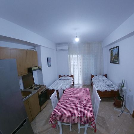 Tulipani Apartments Near Port Sarande Exterior photo